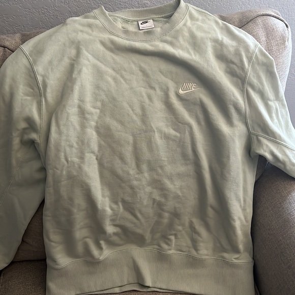 Light Sage Nike Crewneck BN 😊 - Picture 2 of 2